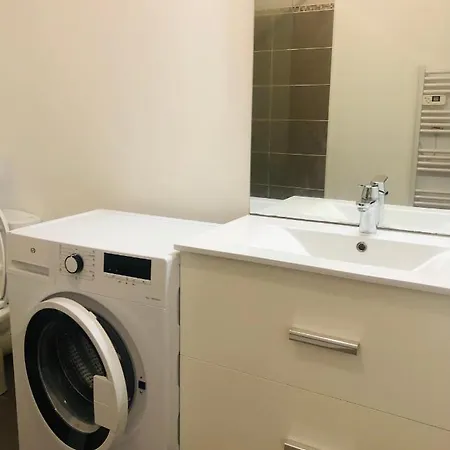 Large Studio With Private Parking Appartamento Vallauris